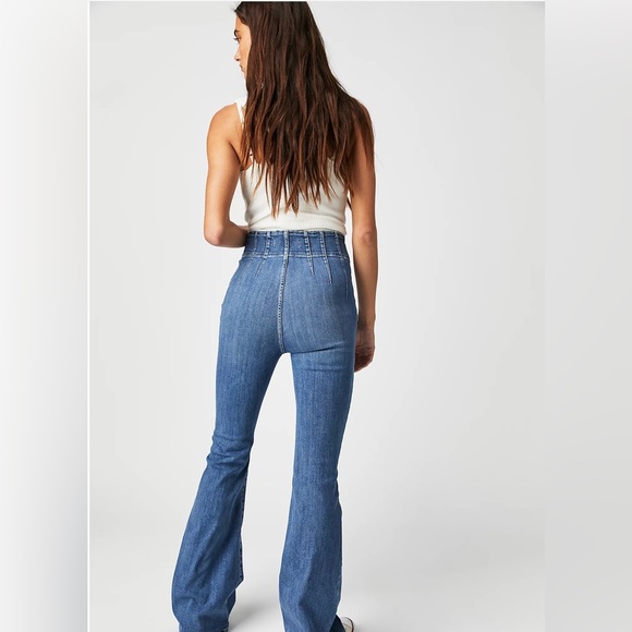 WE THE FREE Jayde Flare Jeans Sunburst Blue High Waist Size 26 - Picture 3 of 10